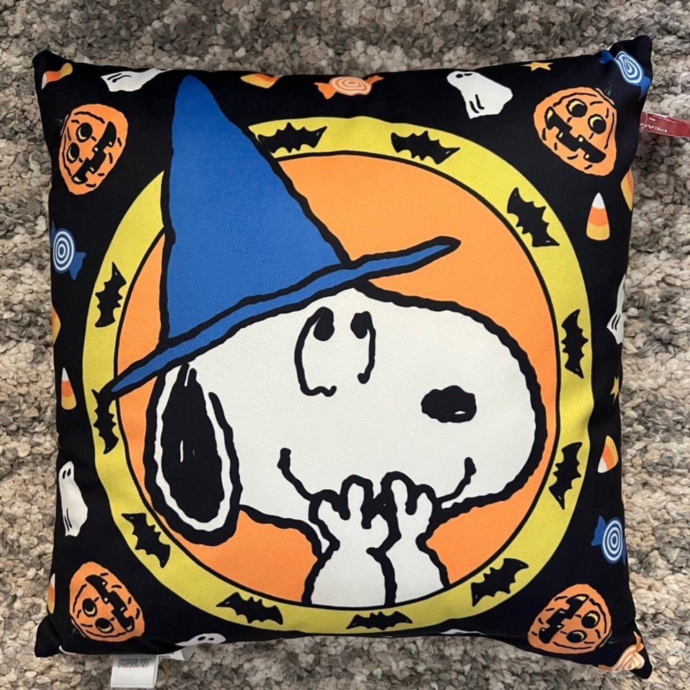 Halloween Peanuts Snoopy Pillow with Blue Hat